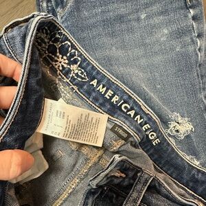 American eagle mom jeans